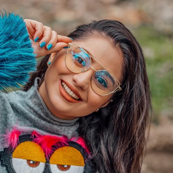 Jamie Chen, Client Relations Director, discussing corporate gifting strategy with business clients